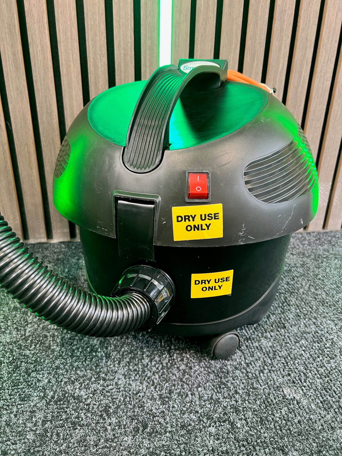 Refurbished Viper 110v Dry Use Tub Vacuum Cleaner