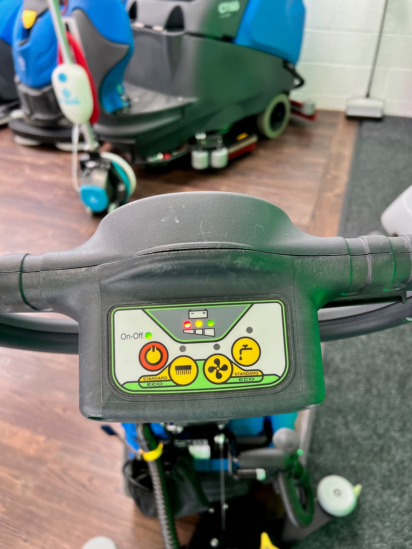 Refurbished IPC CT30 17" Pedestrian Scrubber Dryer