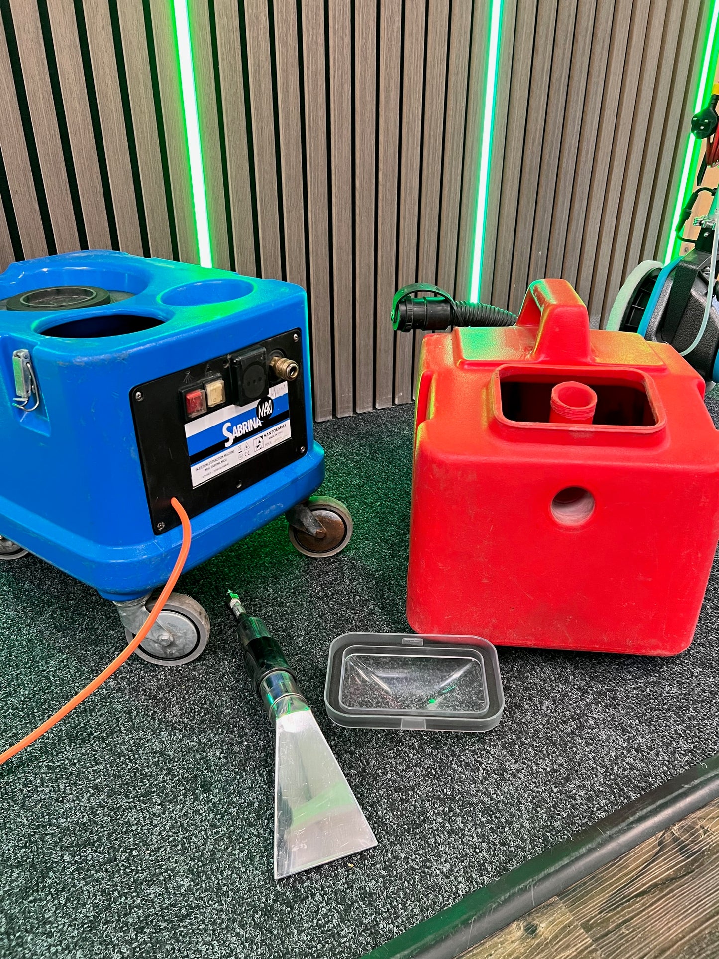 Refurbished Sabrina Maxi Spotter Upholstery and Carpet Cleaner