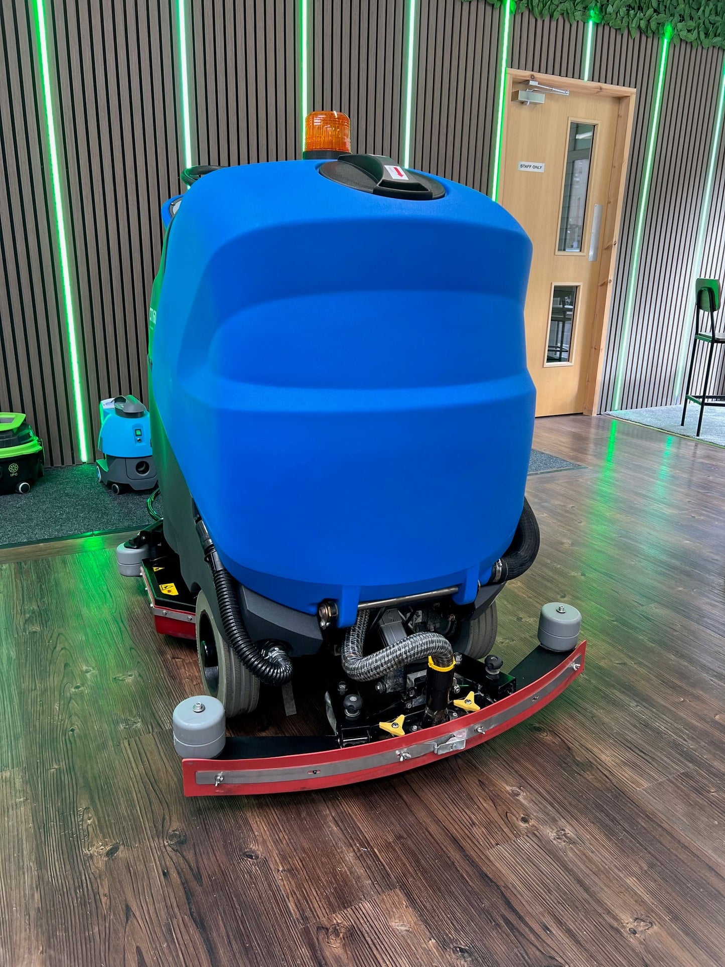 Refurbished Gansow IPC CT160 BT85 32’’ Ride On Scrubber Dryer - Scrubber Dryer