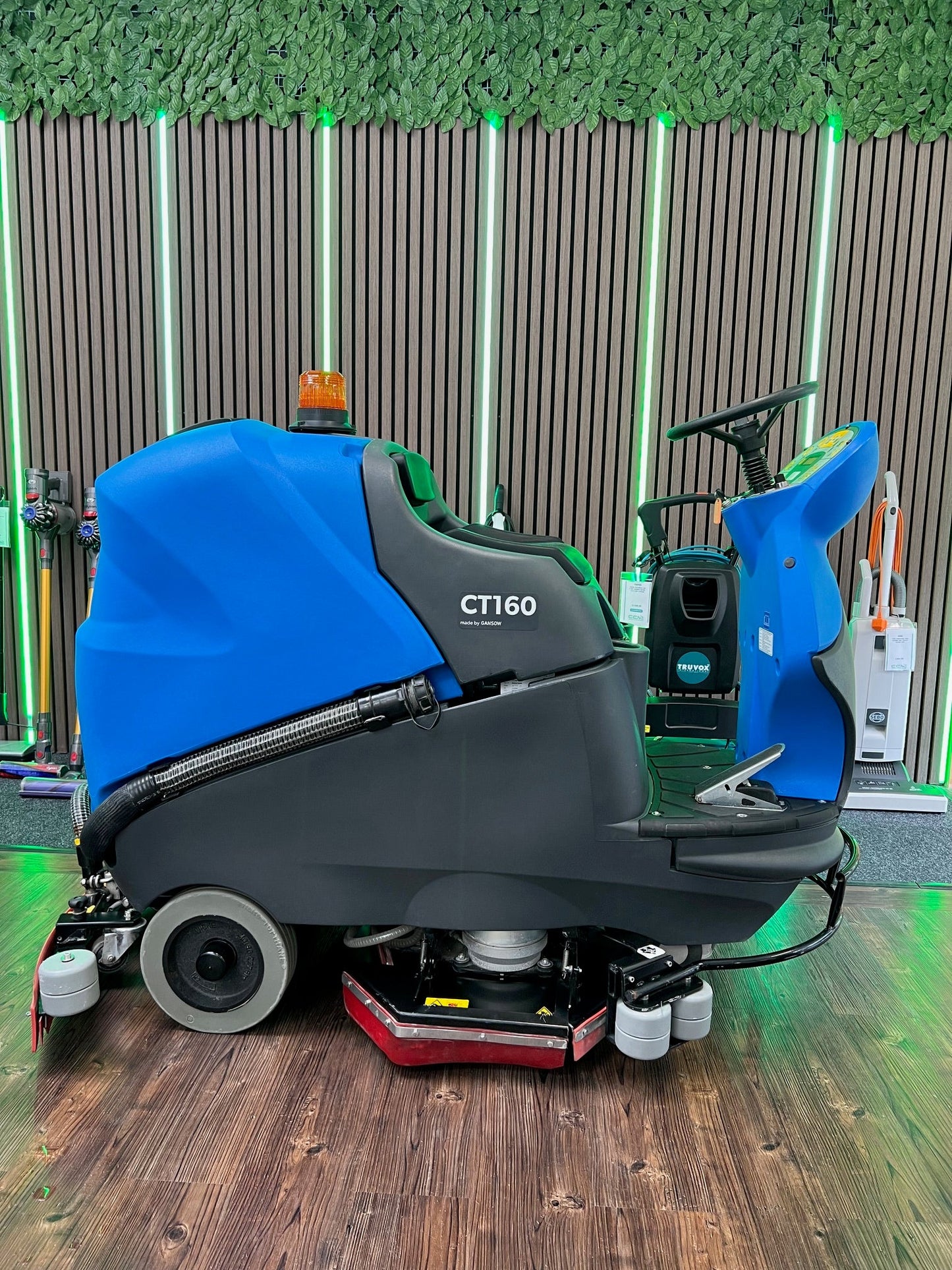 Refurbished Gansow IPC CT160 BT85 32’’ Ride On Scrubber Dryer - Scrubber Dryer