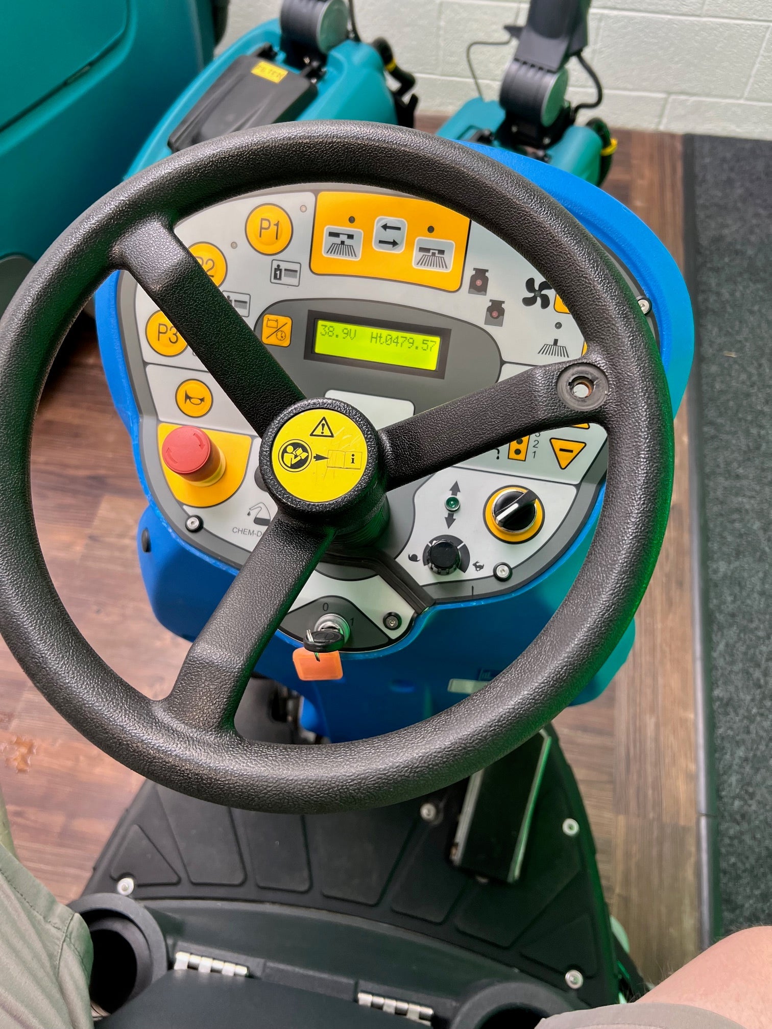 Refurbished Gansow IPC CT160 BT85 32’’ Ride On Scrubber Dryer - Scrubber Dryer