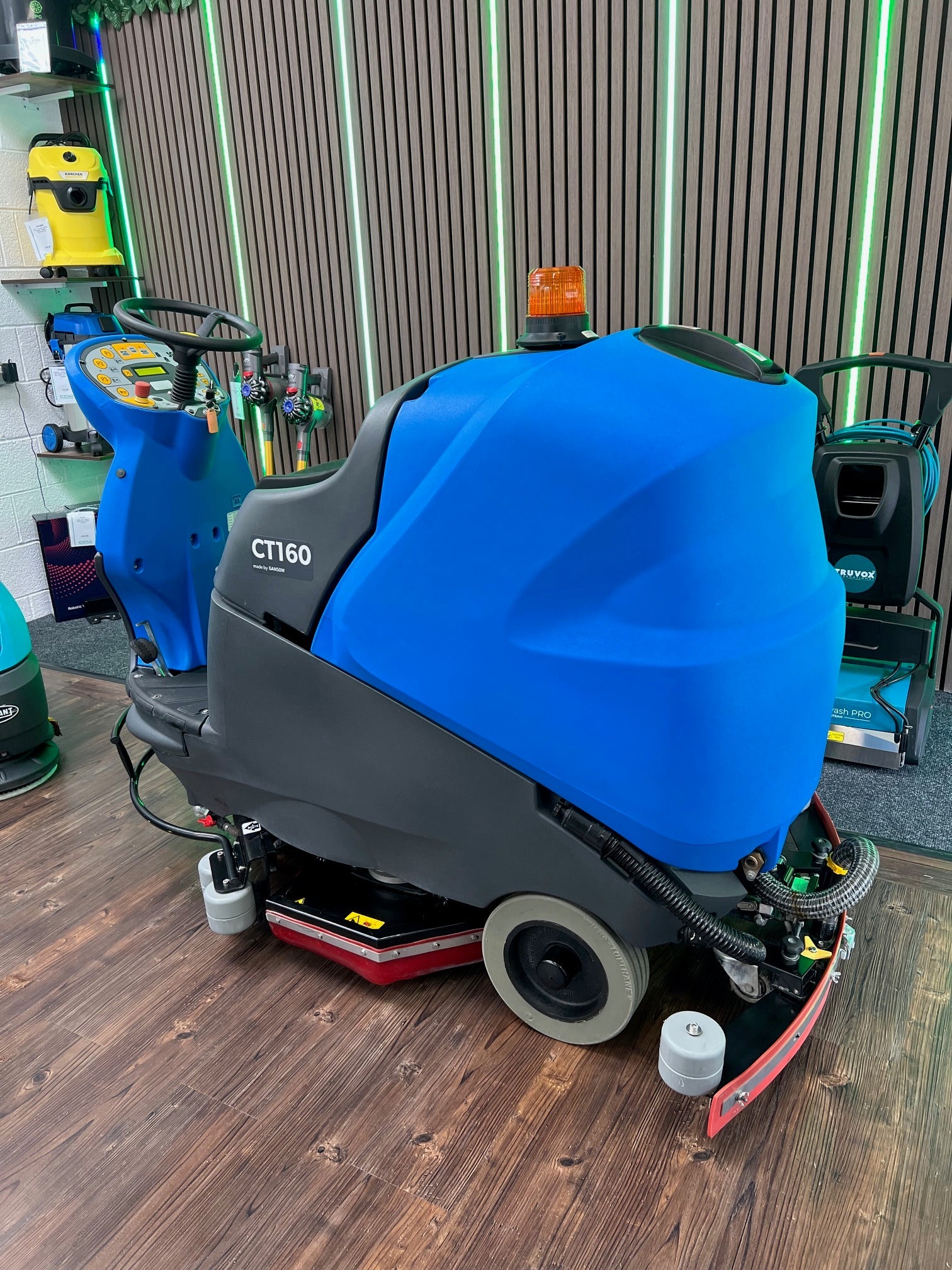 Refurbished Gansow IPC CT160 BT85 32’’ Ride On Scrubber Dryer - Scrubber Dryer