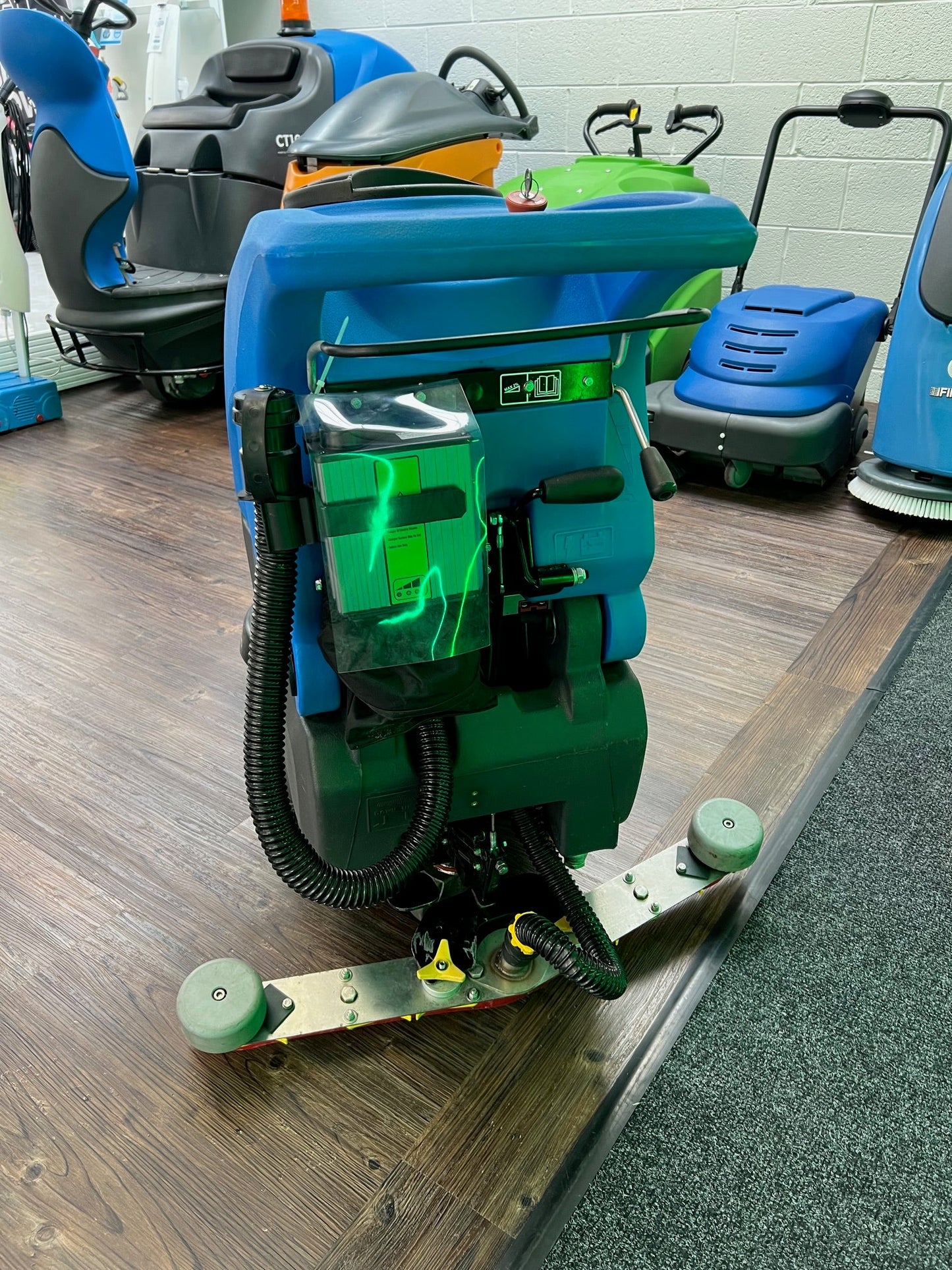 Refurbished IPC Gansow CT40 20’’ Pedestrian Scrubber Dryer - Scrubber Dryer