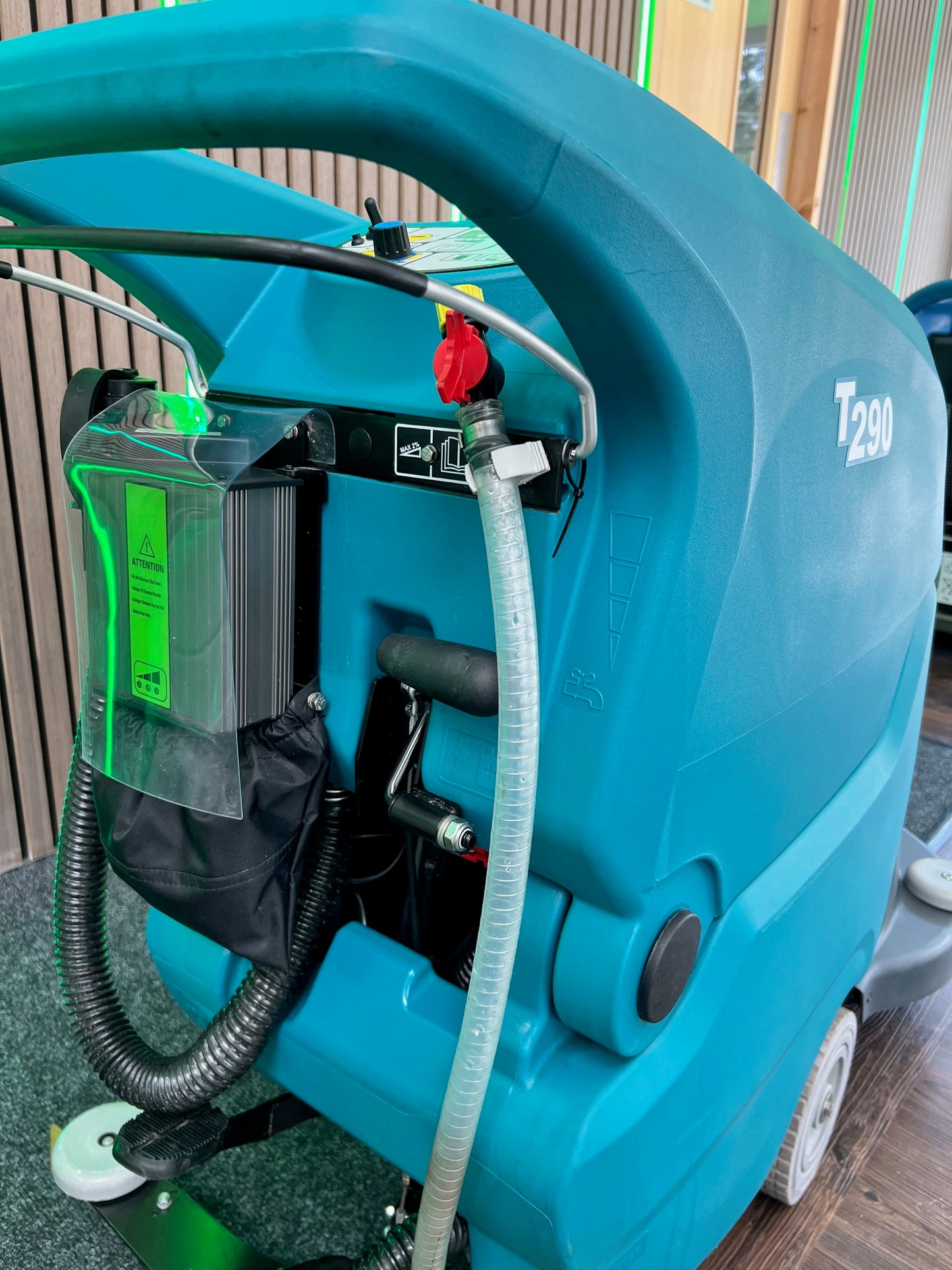 Refurbished Tennant T290 20" Pedestrian Scrubber Dryer With Traction