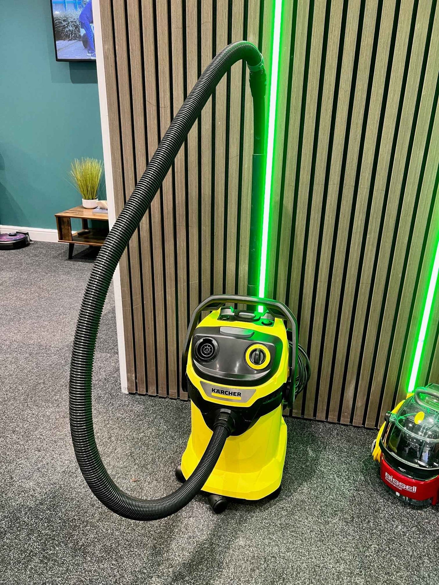 Refurbished Karcher WD5 Wet and Dry Vacuum Cleaner