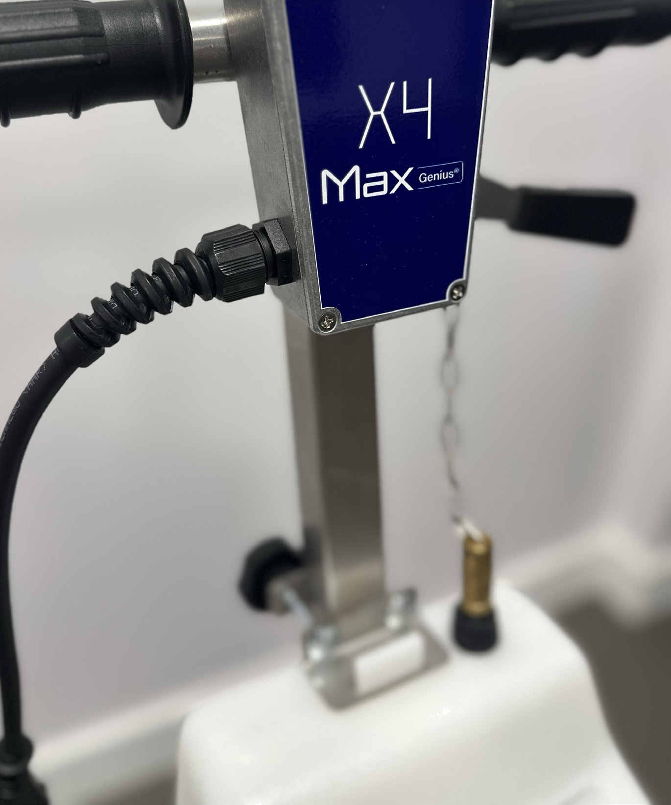 Genius Max X4 Mains Powered Orbital Floor Cleaning Machine