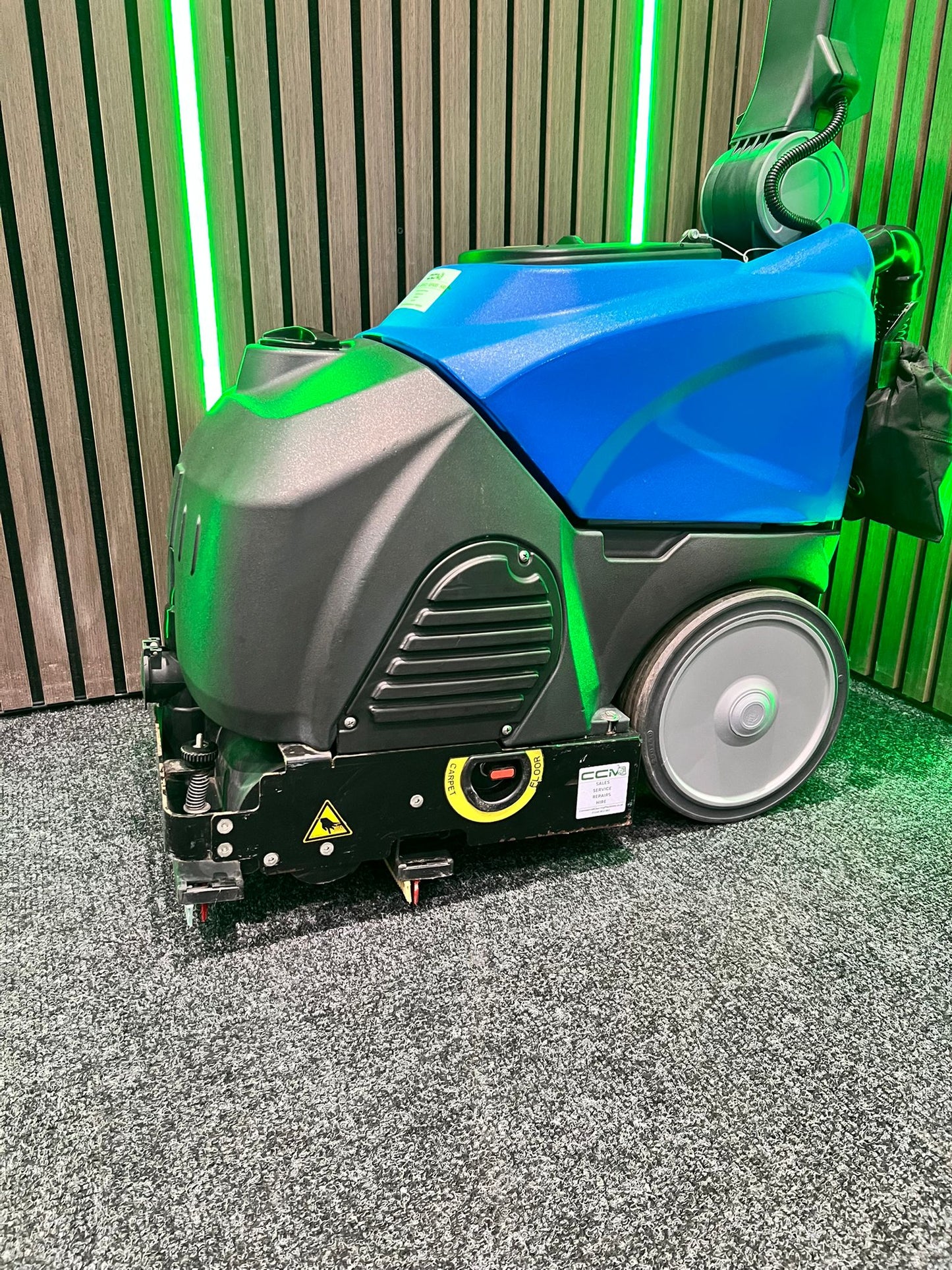Refurbished IPC CT15 B35R Scrubber Dryer With Cylindrical Roller