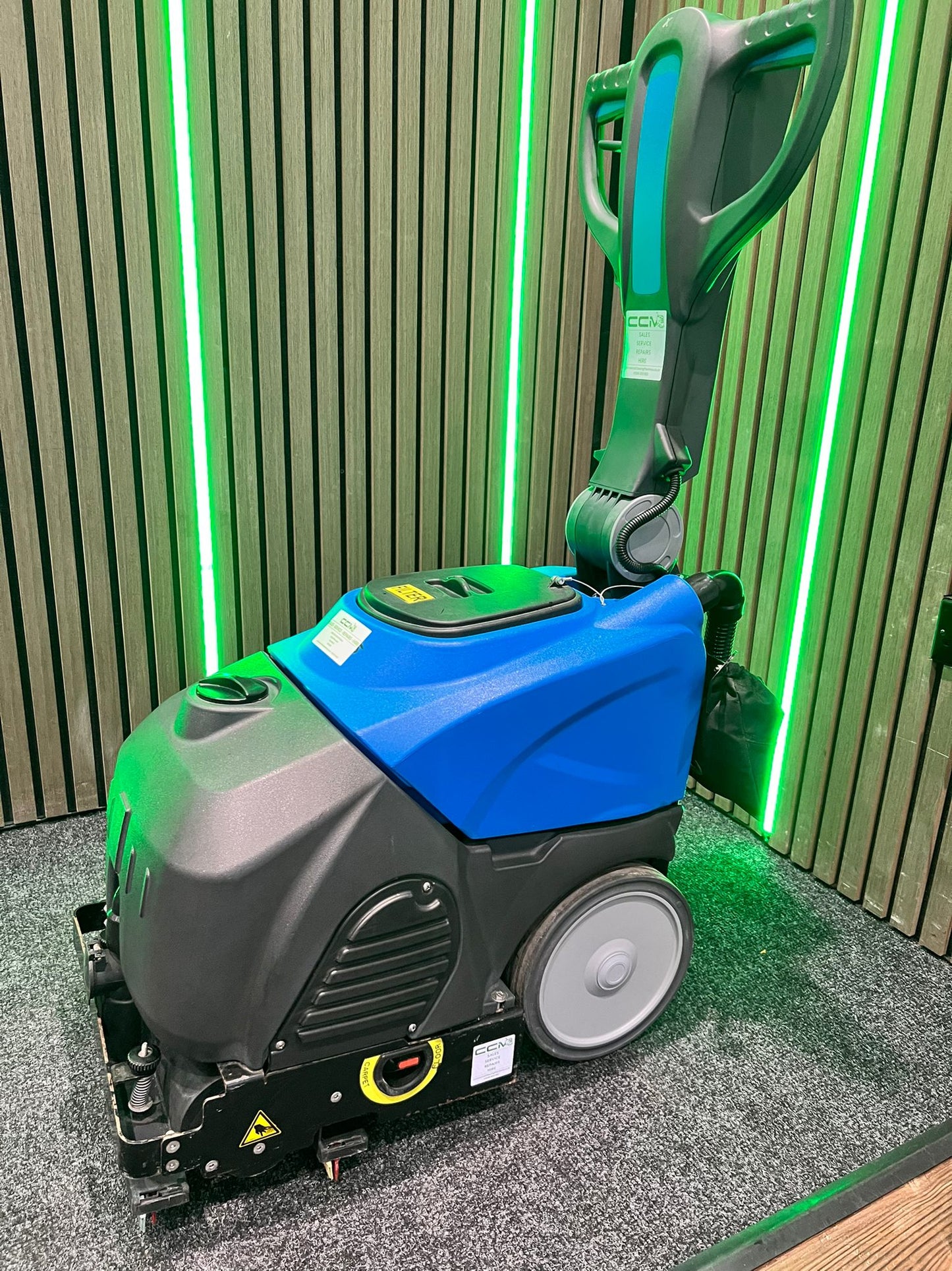 Refurbished IPC CT15 B35R Scrubber Dryer With Cylindrical Roller