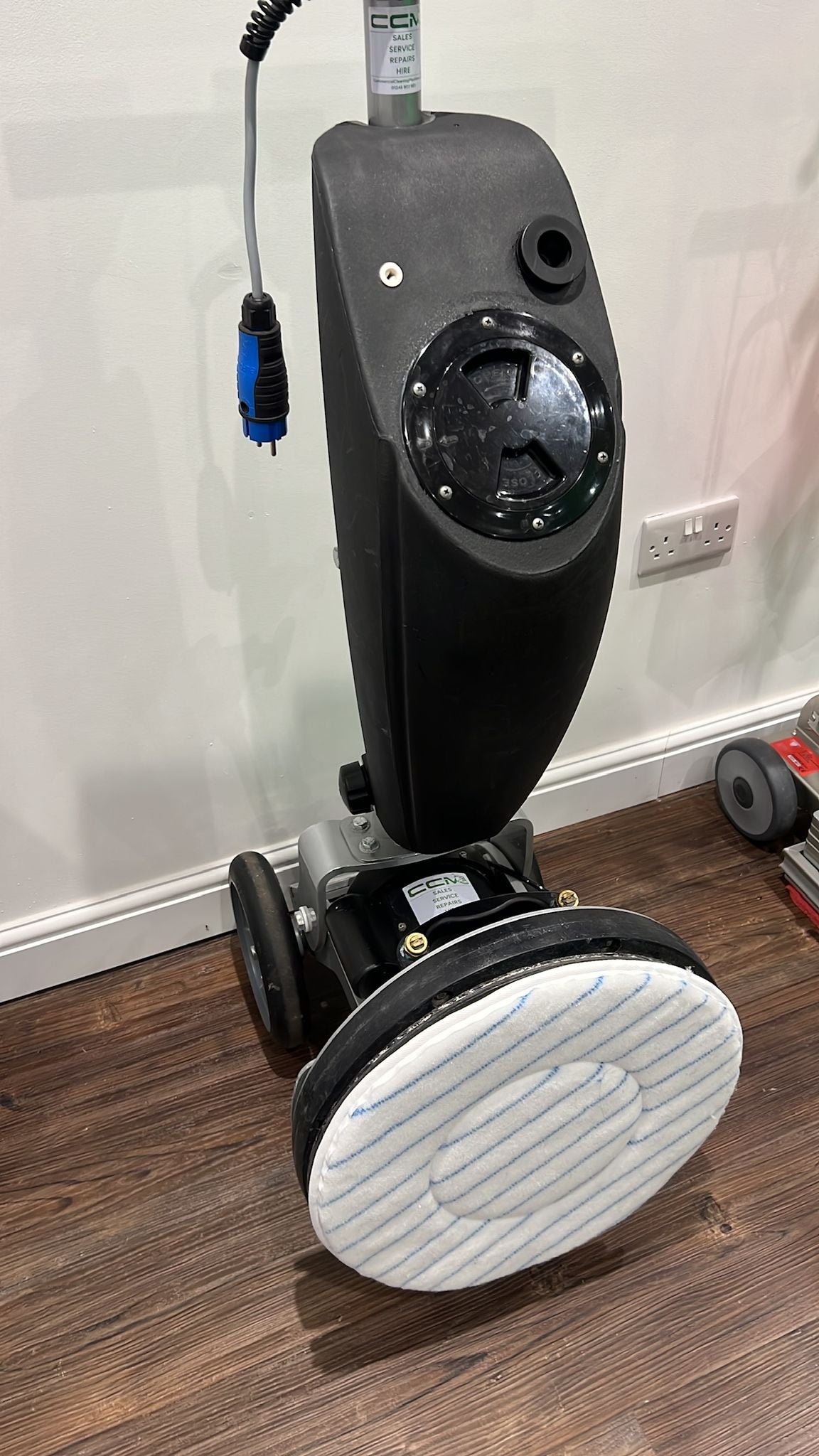 Refurbished Orbot Vibe Orbital Rotary Machine Hard Floors and Carpets