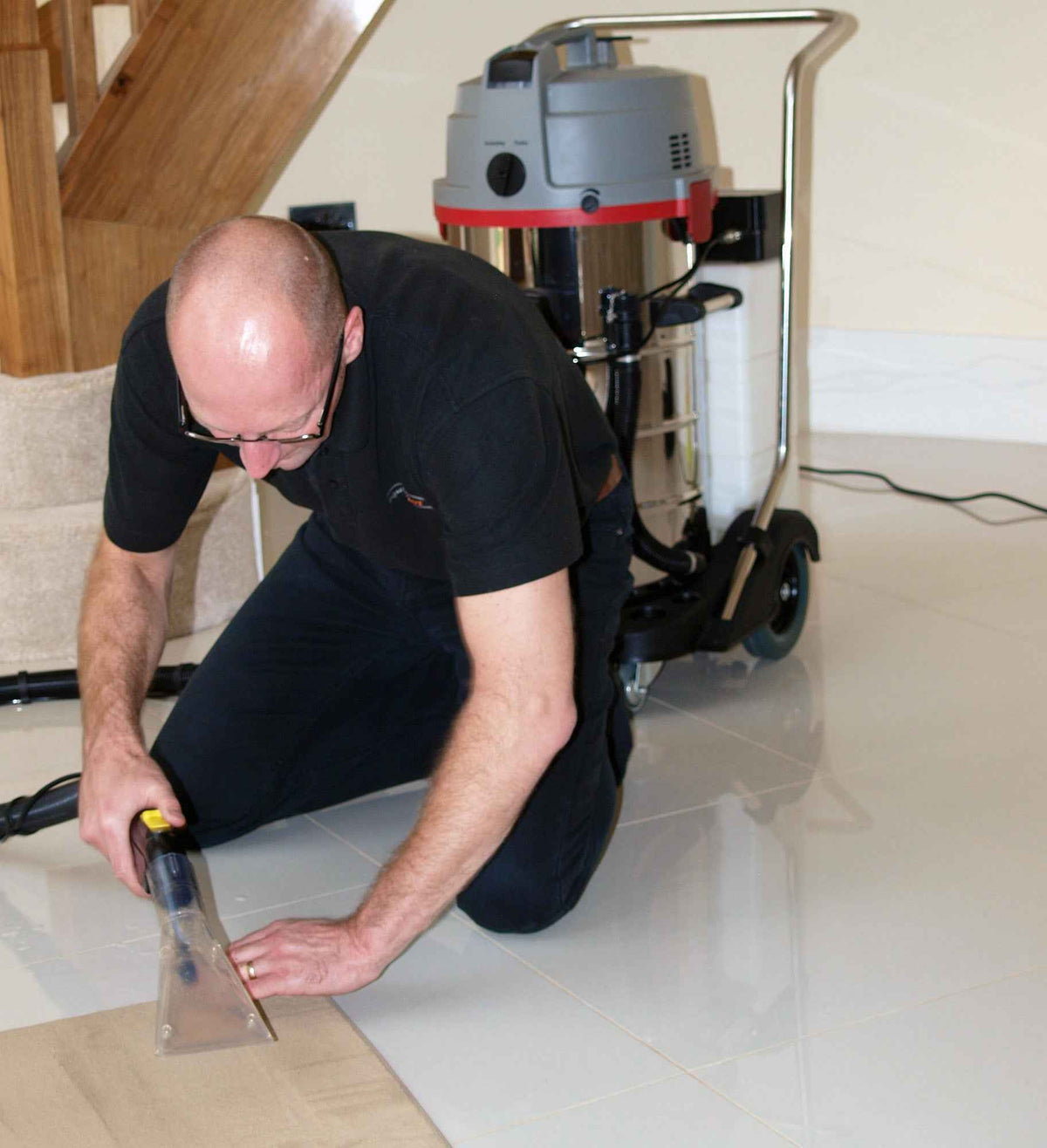 Kiam Aquarius Contractor Professional Carpet and Upholstery Cleaner