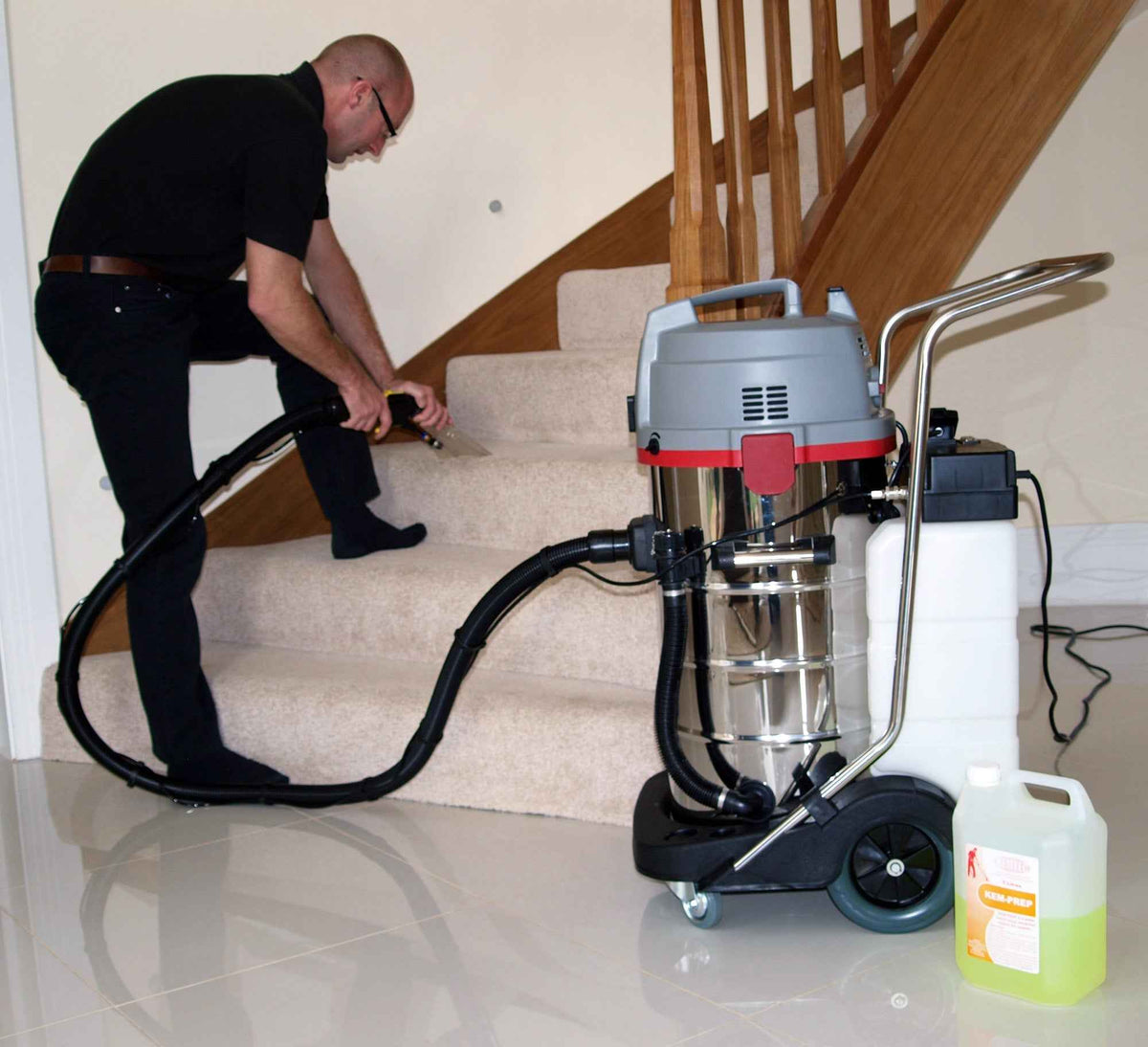 Kiam Aquarius Contractor Professional Carpet and Upholstery Cleaner