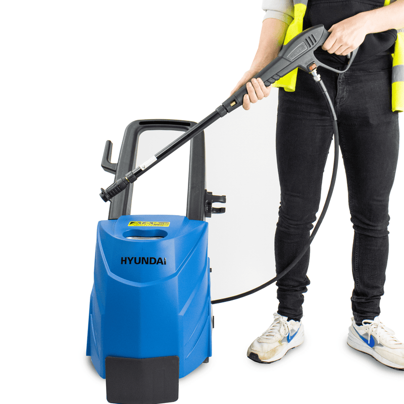 Hyundai Pressure Washer Hyundai 2100psi / 145bar Hot Pressure Washer, 80°c Power Washer - HY145HPW-1 5059608229738 HY145HPW-1 - Buy Direct from Spare and Square